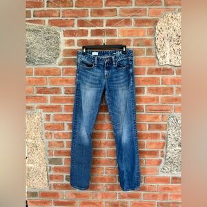 Gap Mid-Rise Straight Leg Jeans Size 28
